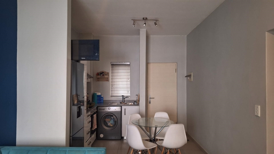 To Let 2 Bedroom Property for Rent in North Riding Gauteng