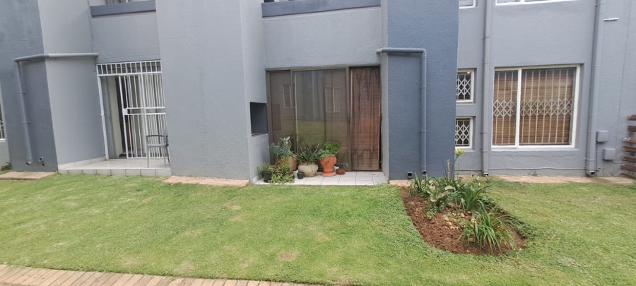 2 Bedroom Property for Sale in Mulbarton Gauteng