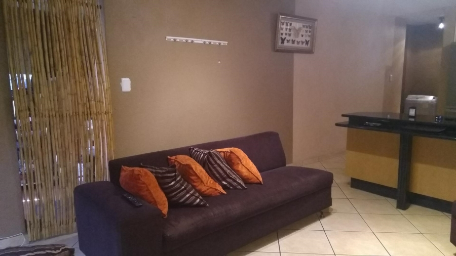 2 Bedroom Property for Sale in Mulbarton Gauteng