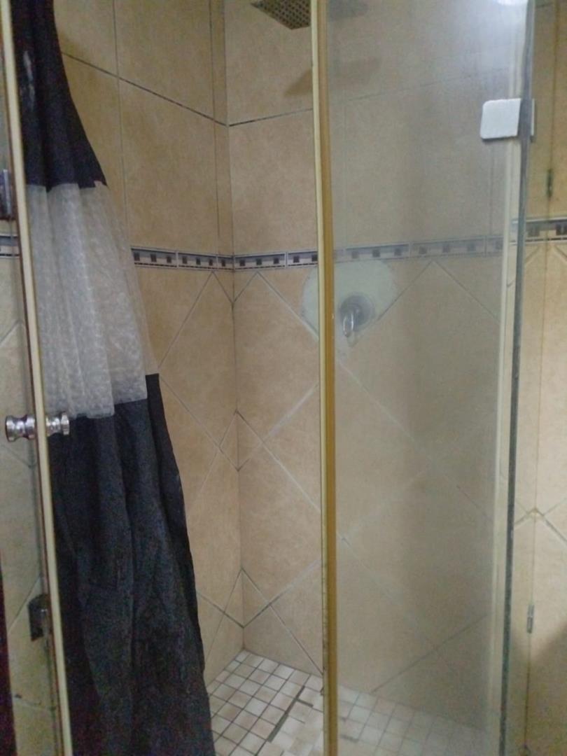 2 Bedroom Property for Sale in Mulbarton Gauteng