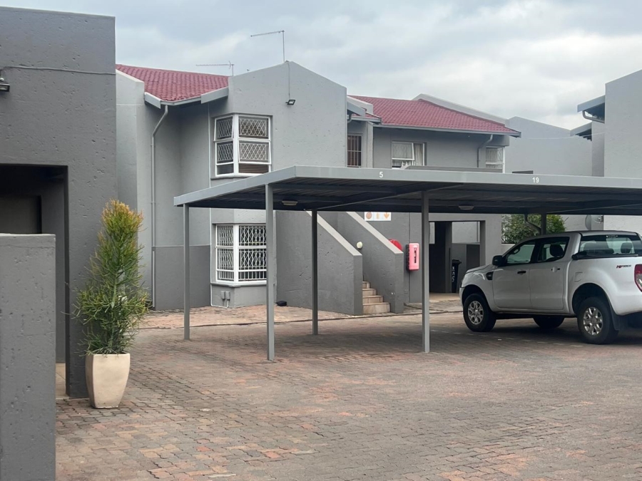 2 Bedroom Property for Sale in Raceview Gauteng