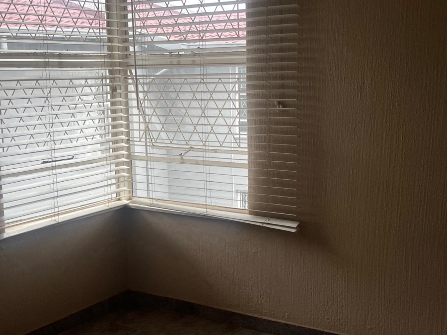 2 Bedroom Property for Sale in Raceview Gauteng