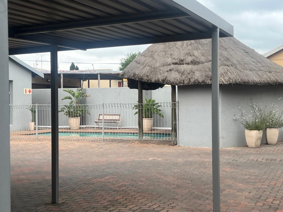 2 Bedroom Property for Sale in Raceview Gauteng