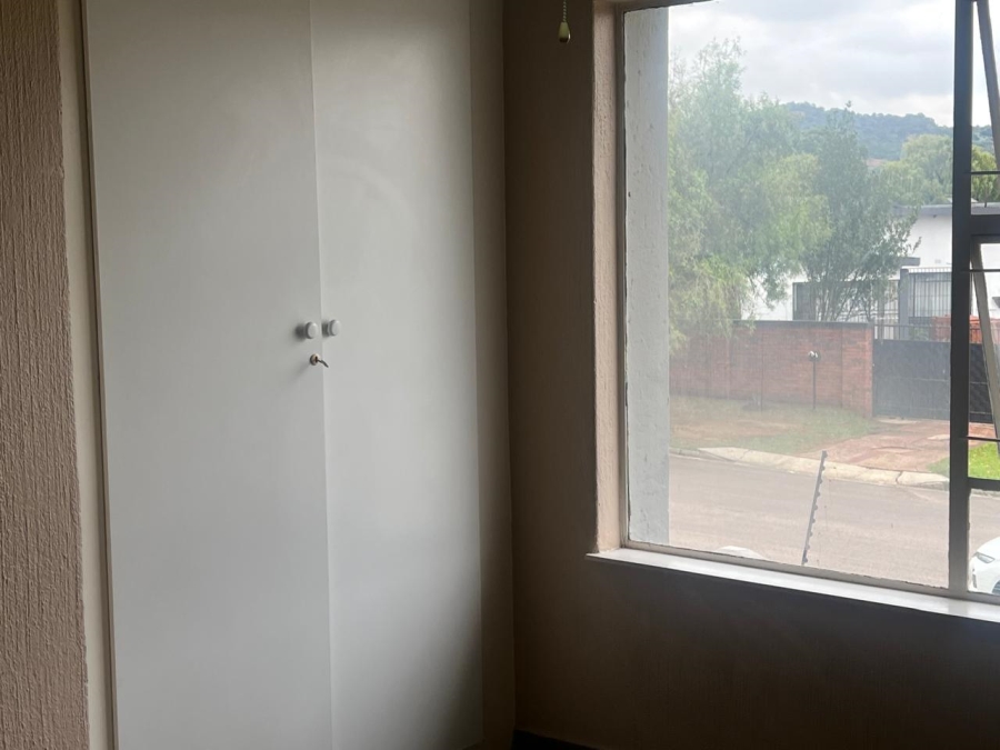 2 Bedroom Property for Sale in Raceview Gauteng