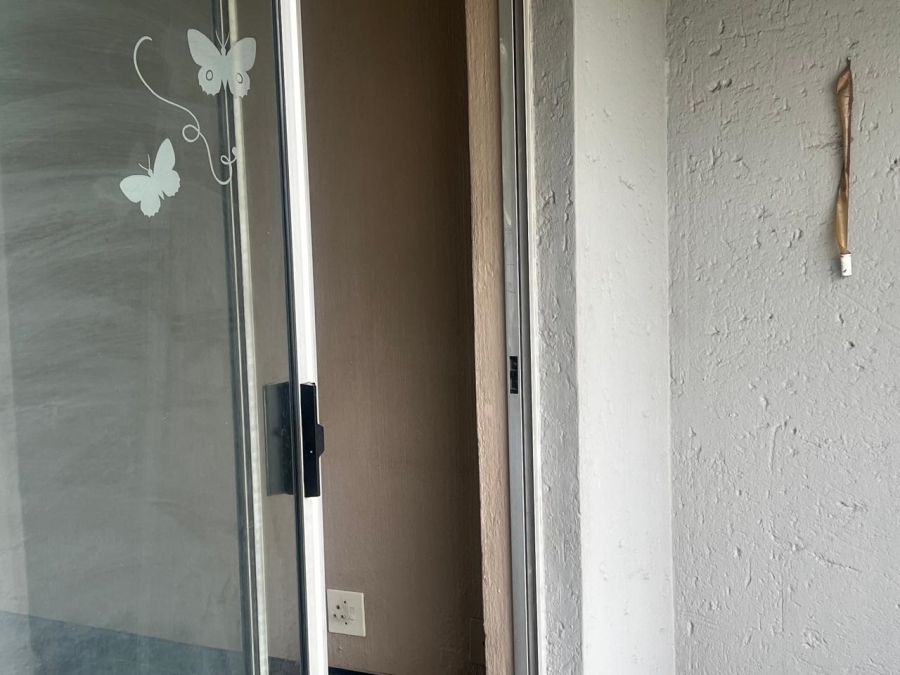 2 Bedroom Property for Sale in Raceview Gauteng