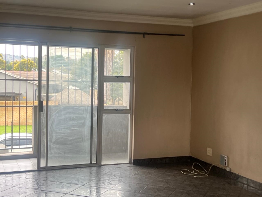 2 Bedroom Property for Sale in Raceview Gauteng