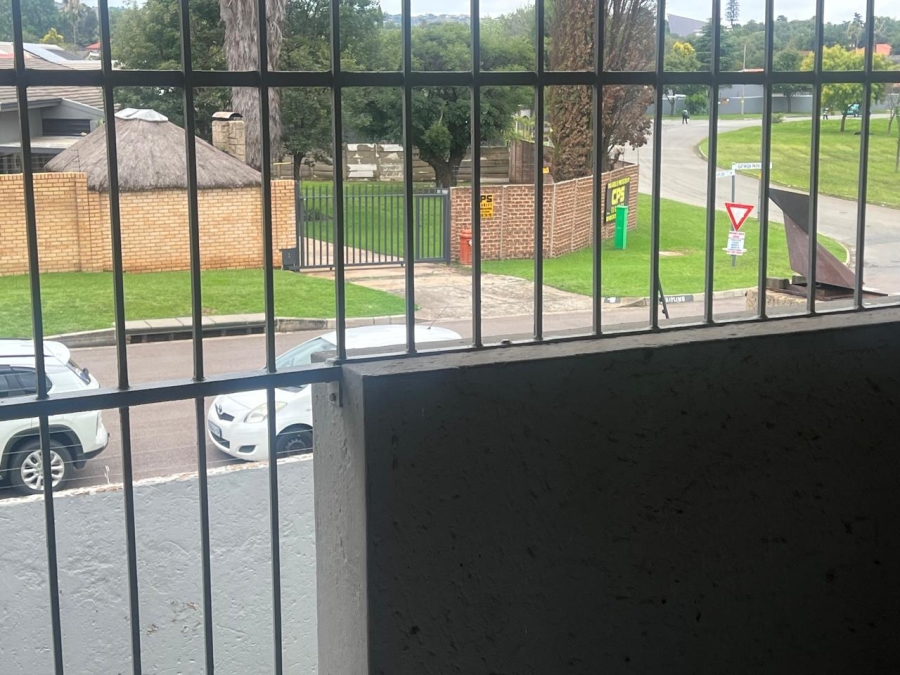 2 Bedroom Property for Sale in Raceview Gauteng