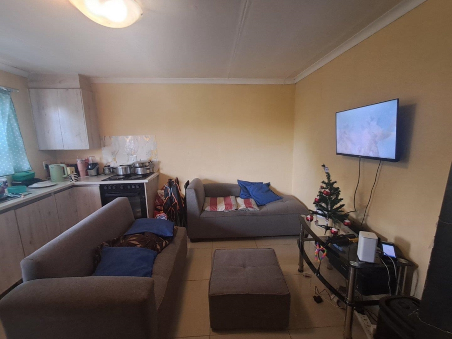 10 Bedroom Property for Sale in Olievenhoutbosch Gauteng