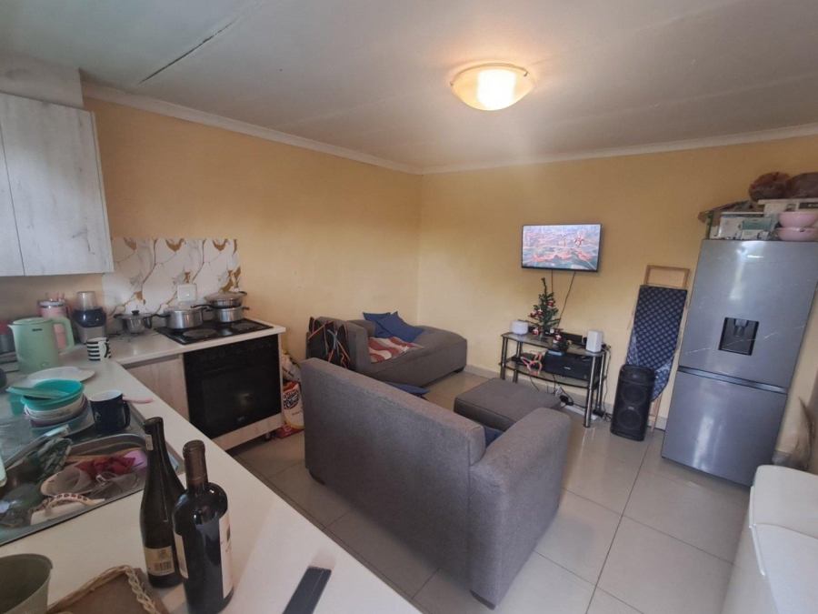 10 Bedroom Property for Sale in Olievenhoutbosch Gauteng