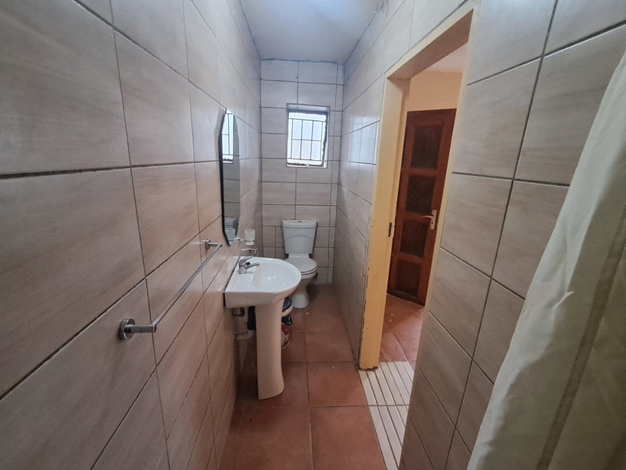 10 Bedroom Property for Sale in Olievenhoutbosch Gauteng