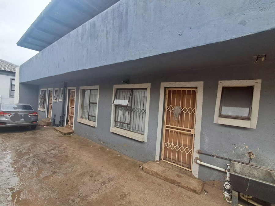 10 Bedroom Property for Sale in Olievenhoutbosch Gauteng