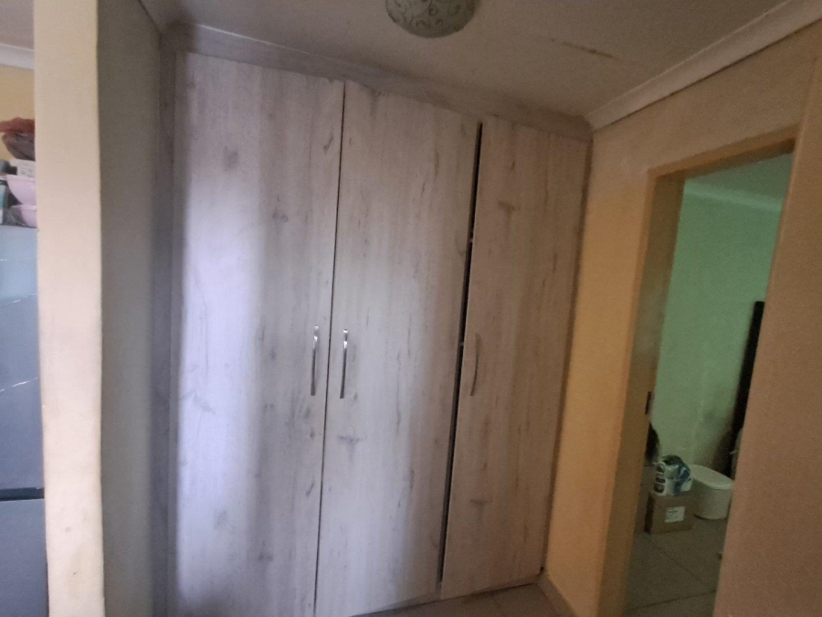 10 Bedroom Property for Sale in Olievenhoutbosch Gauteng