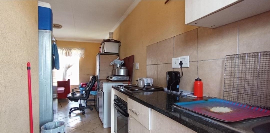 2 Bedroom Property for Sale in Olievenhoutbosch Gauteng