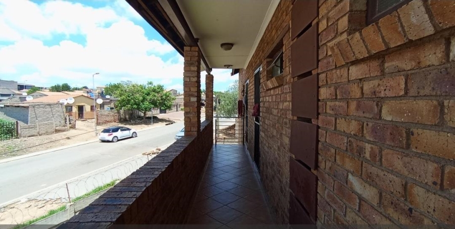2 Bedroom Property for Sale in Olievenhoutbosch Gauteng
