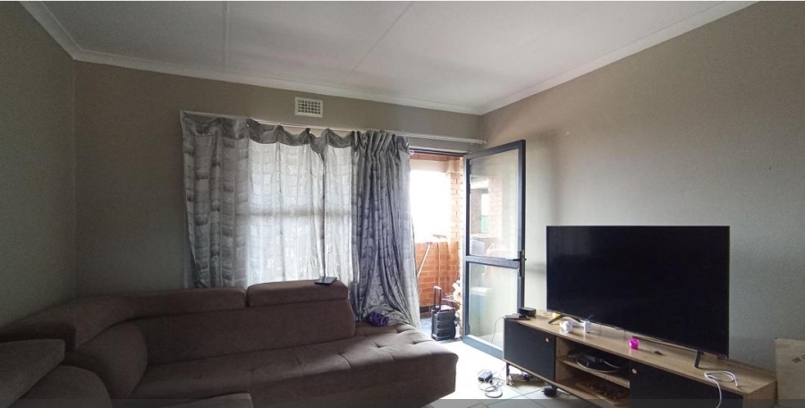 2 Bedroom Property for Sale in Heuweloord Gauteng