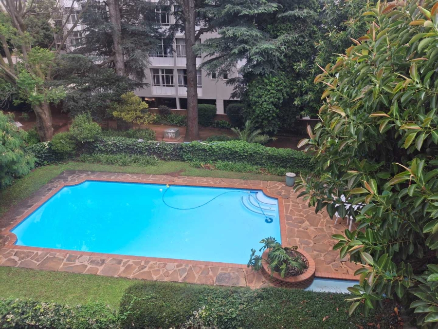 To Let 2 Bedroom Property for Rent in Illovo Gauteng