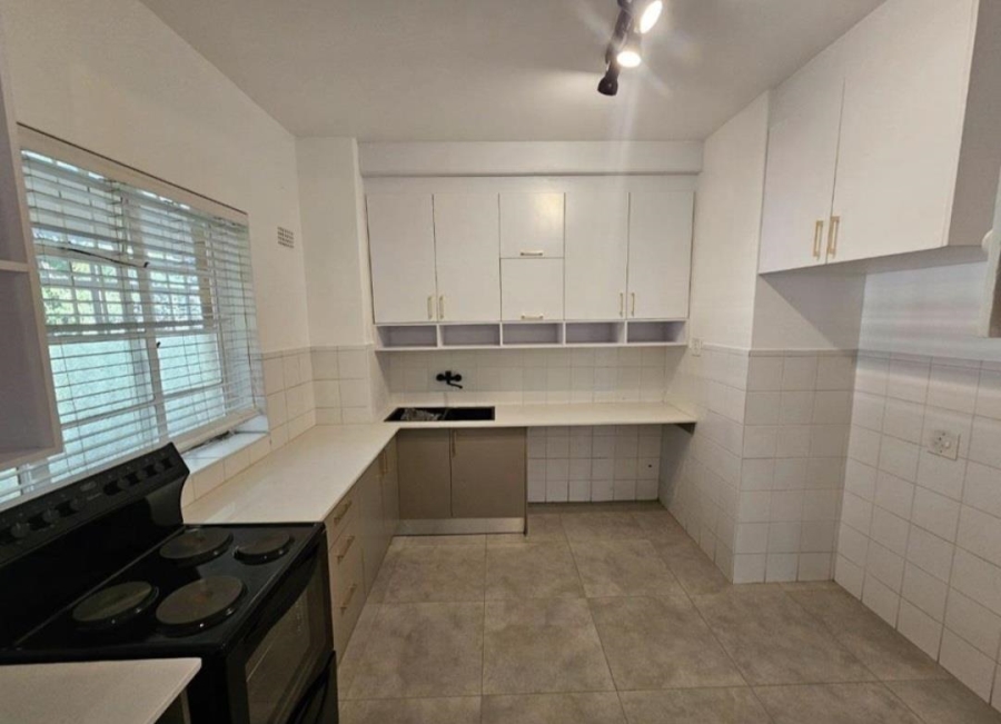 To Let 2 Bedroom Property for Rent in Illovo Gauteng
