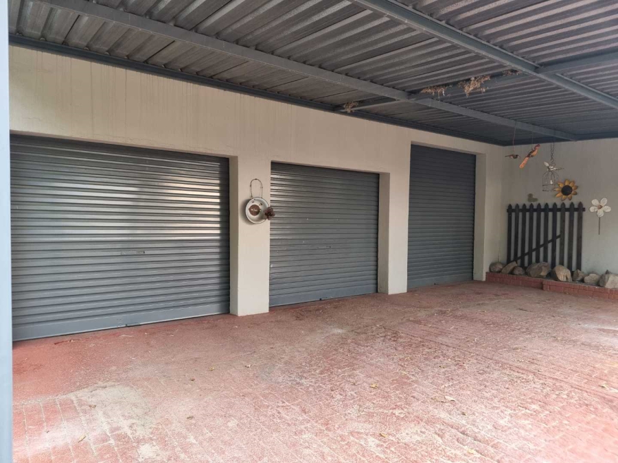 4 Bedroom Property for Sale in Verwoerdpark Gauteng