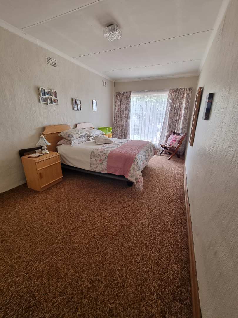 4 Bedroom Property for Sale in Verwoerdpark Gauteng