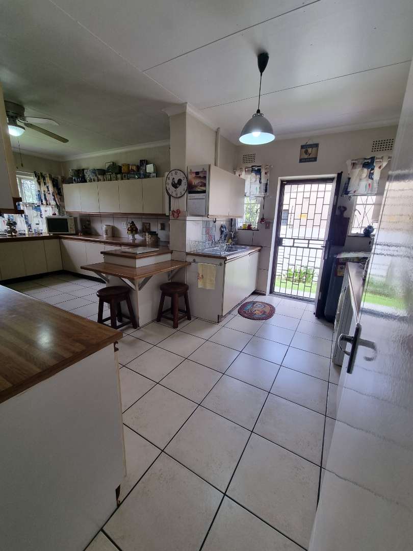 4 Bedroom Property for Sale in Verwoerdpark Gauteng