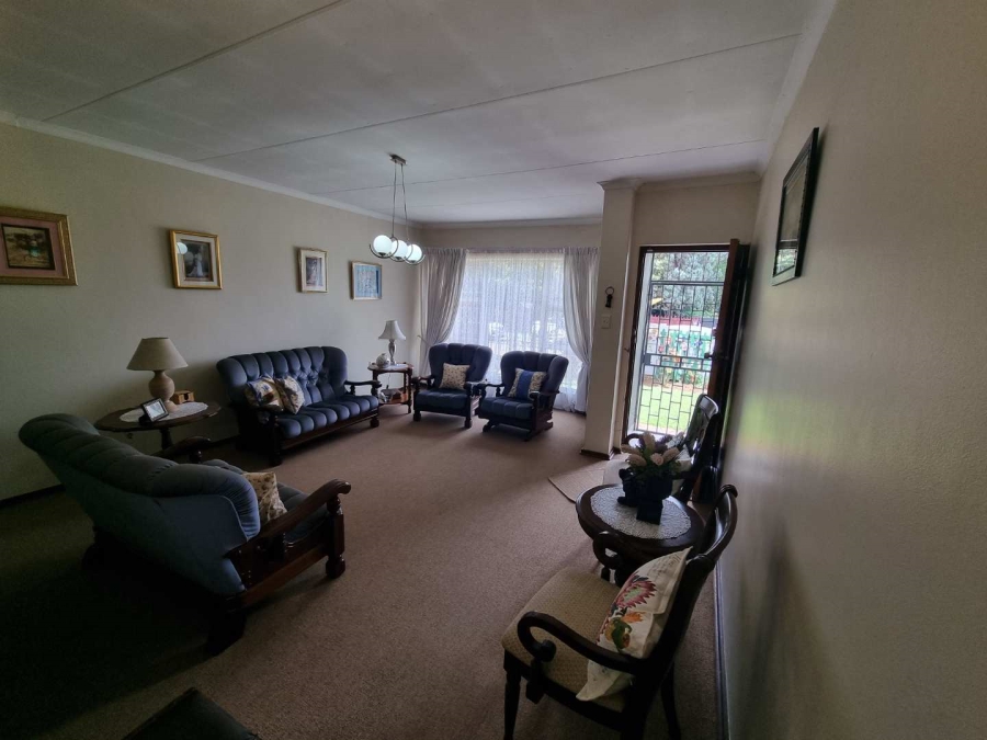 4 Bedroom Property for Sale in Verwoerdpark Gauteng