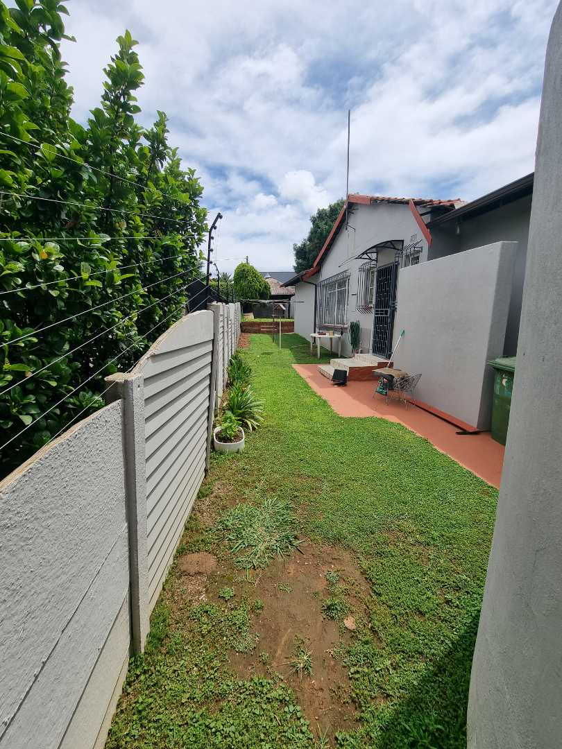 4 Bedroom Property for Sale in Verwoerdpark Gauteng