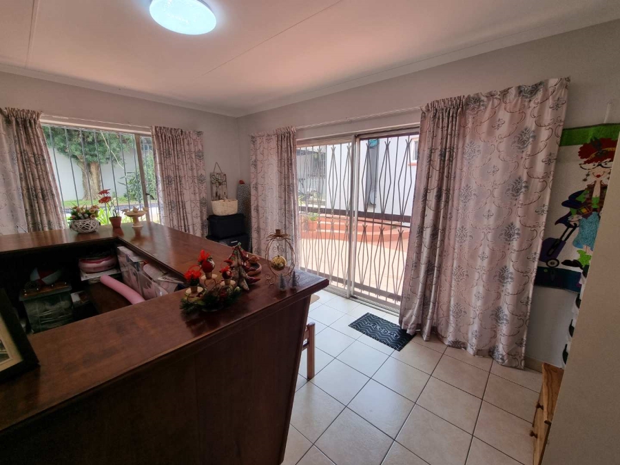 4 Bedroom Property for Sale in Verwoerdpark Gauteng