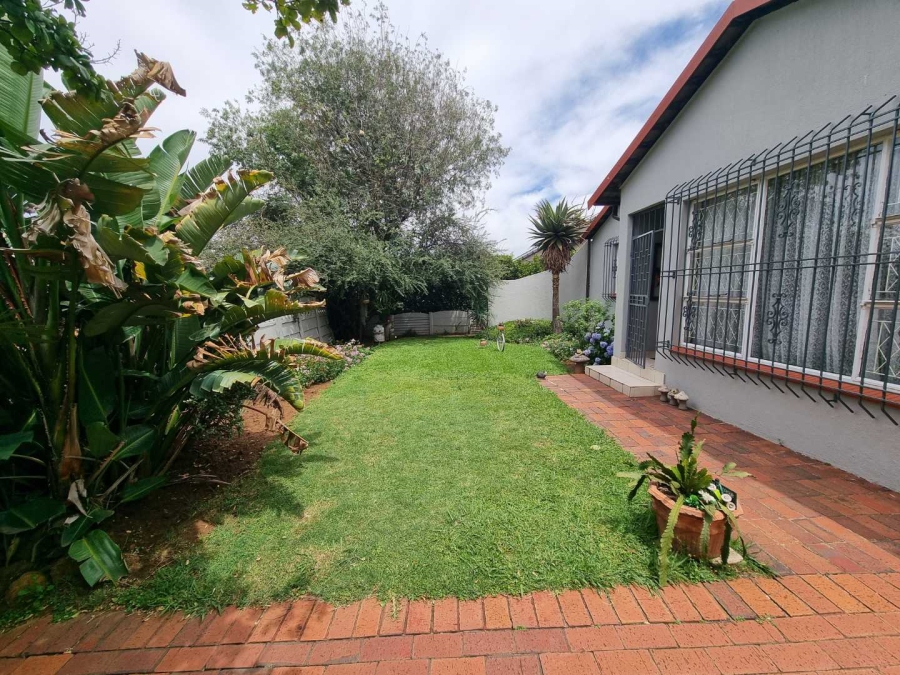 4 Bedroom Property for Sale in Verwoerdpark Gauteng