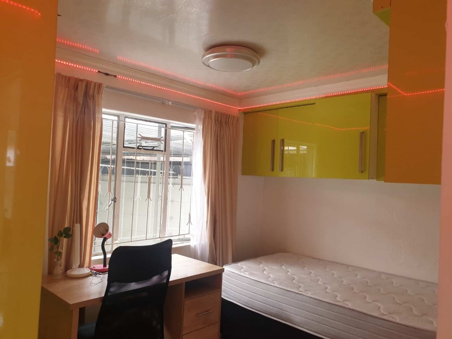 4 Bedroom Property for Sale in Diepkloof Gauteng