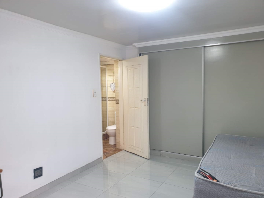 4 Bedroom Property for Sale in Diepkloof Gauteng