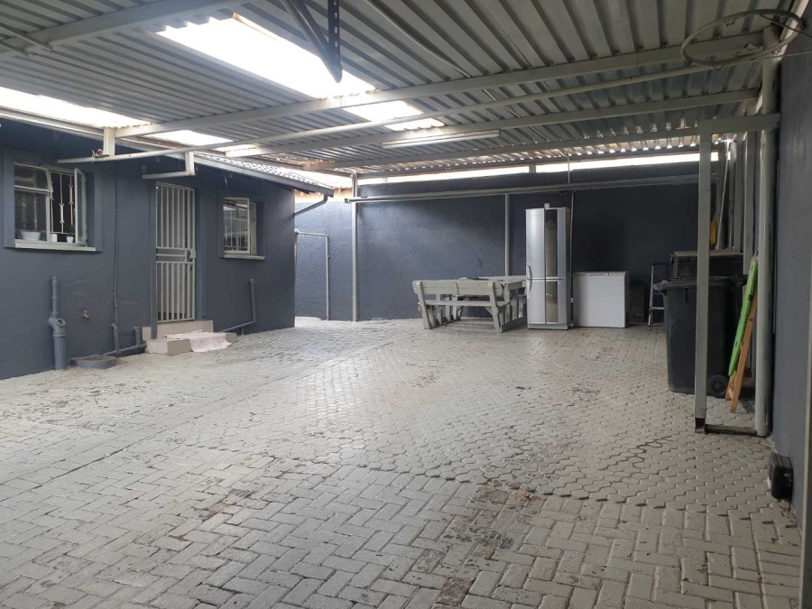 4 Bedroom Property for Sale in Diepkloof Gauteng