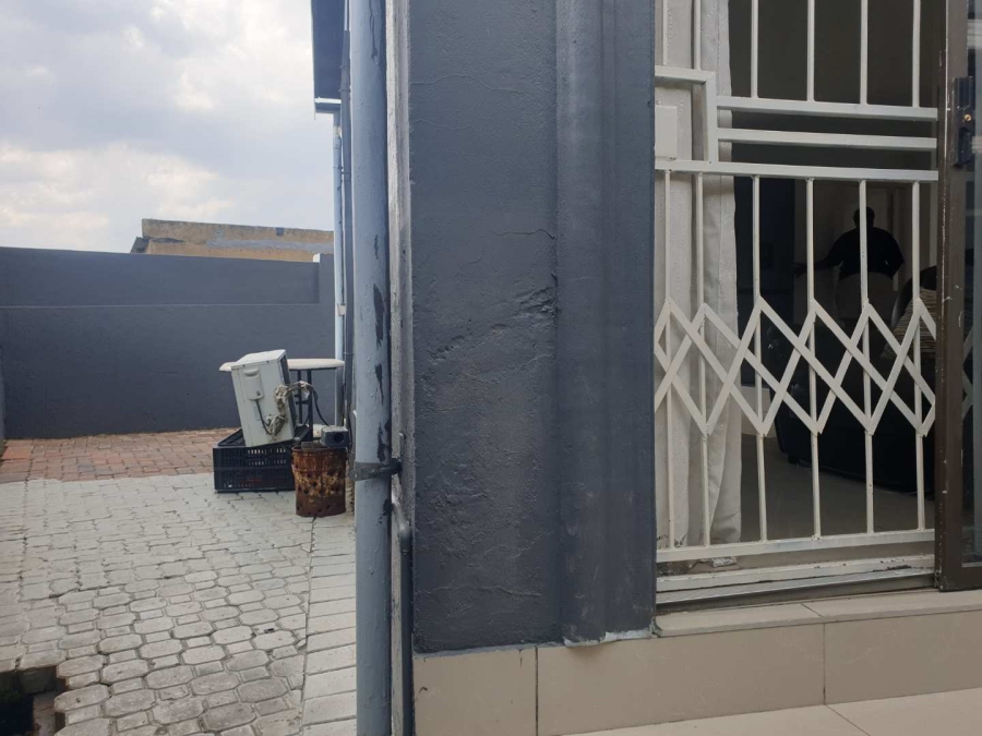 4 Bedroom Property for Sale in Diepkloof Gauteng