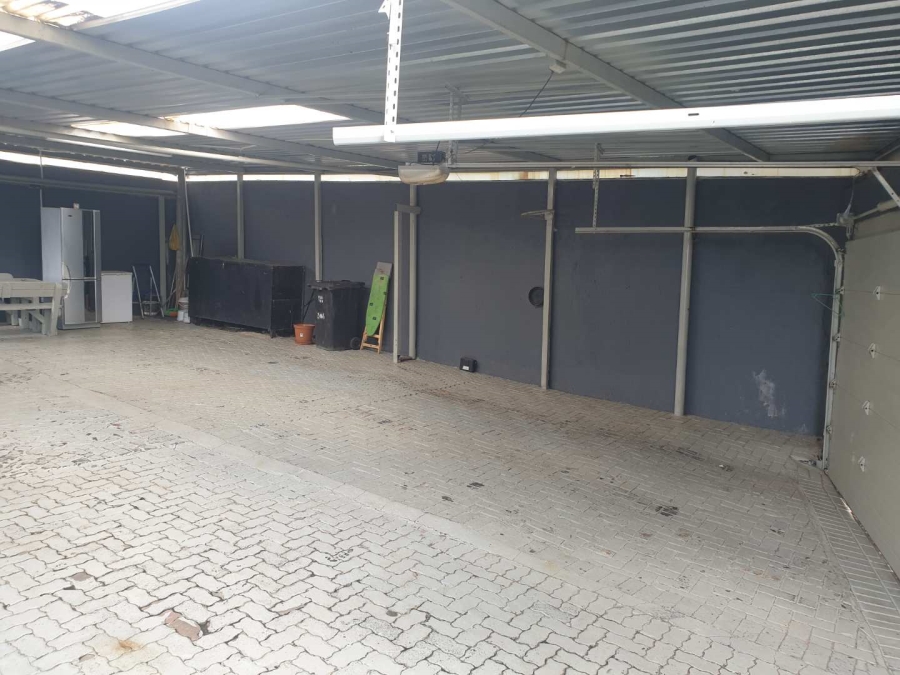 4 Bedroom Property for Sale in Diepkloof Gauteng