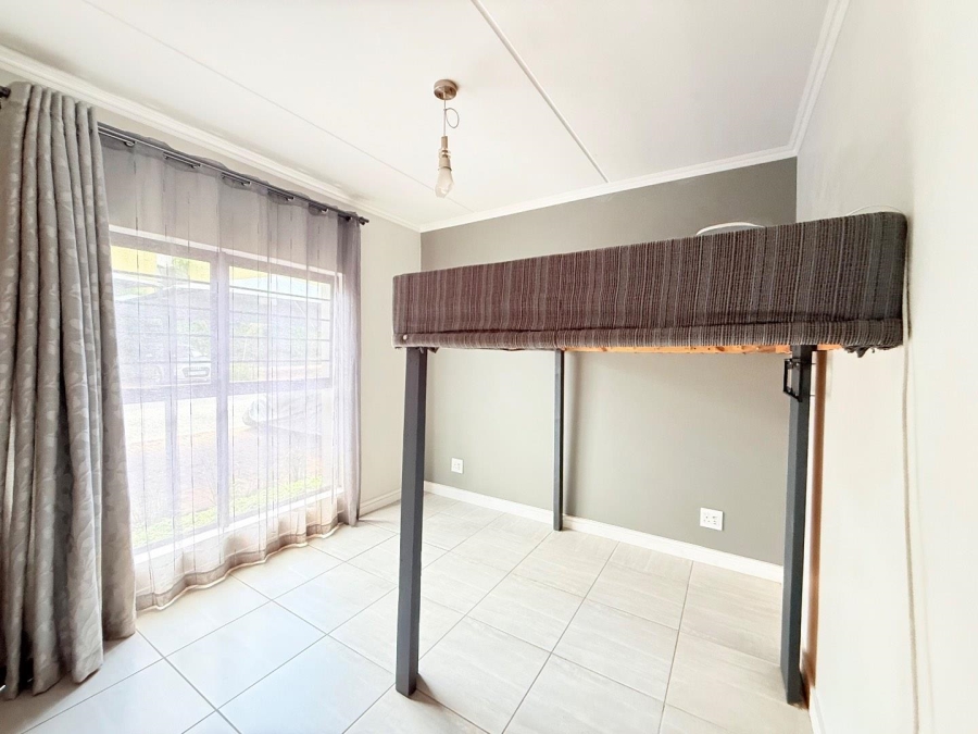 3 Bedroom Property for Sale in Waterfall Gauteng