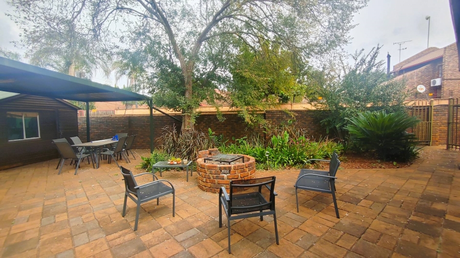 3 Bedroom Property for Sale in Zwartkop Gauteng