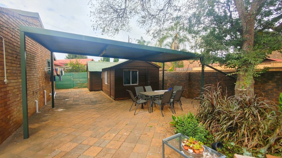 3 Bedroom Property for Sale in Zwartkop Gauteng