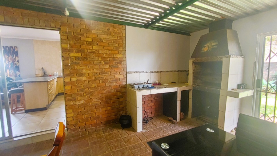3 Bedroom Property for Sale in Zwartkop Gauteng