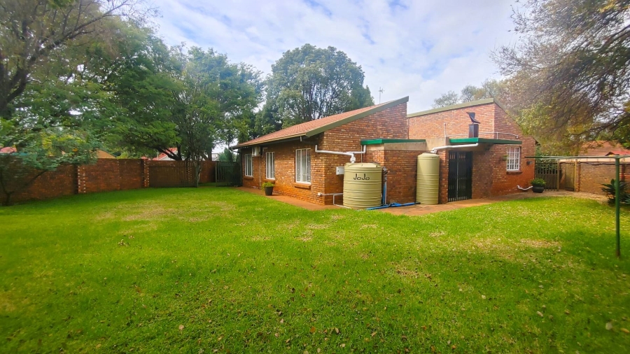 3 Bedroom Property for Sale in Zwartkop Gauteng