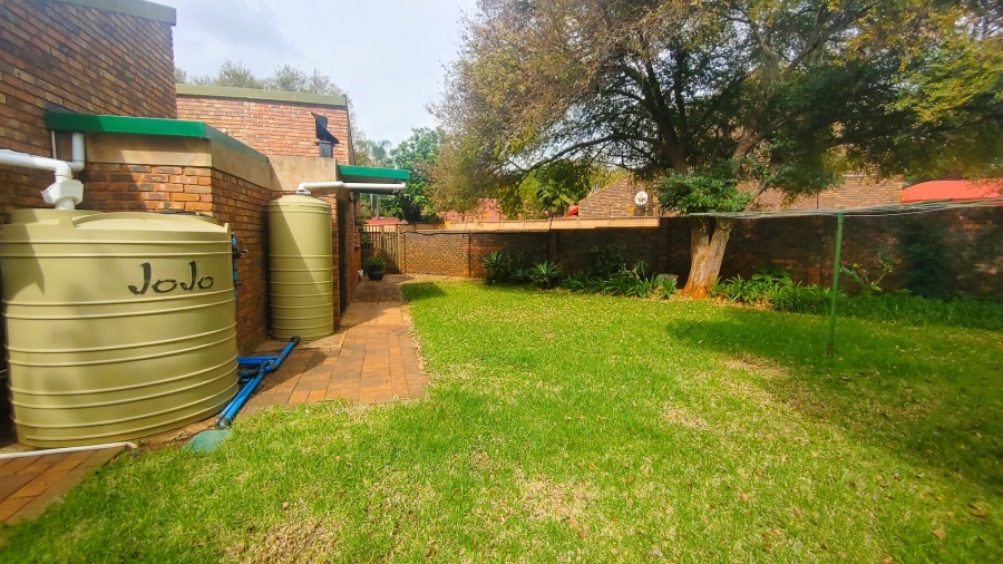 3 Bedroom Property for Sale in Zwartkop Gauteng