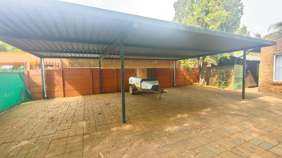 3 Bedroom Property for Sale in Zwartkop Gauteng