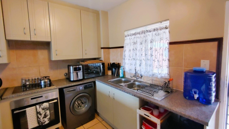 2 Bedroom Property for Sale in Mooikloof Gauteng