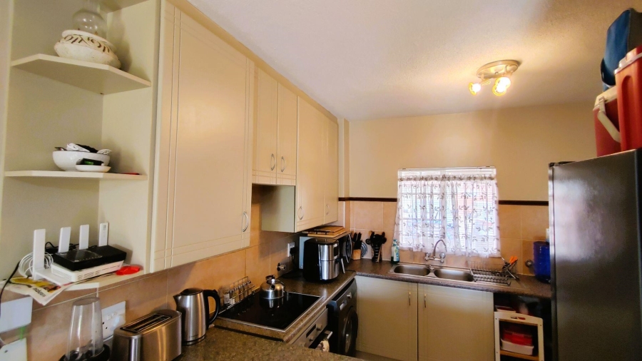 2 Bedroom Property for Sale in Mooikloof Gauteng