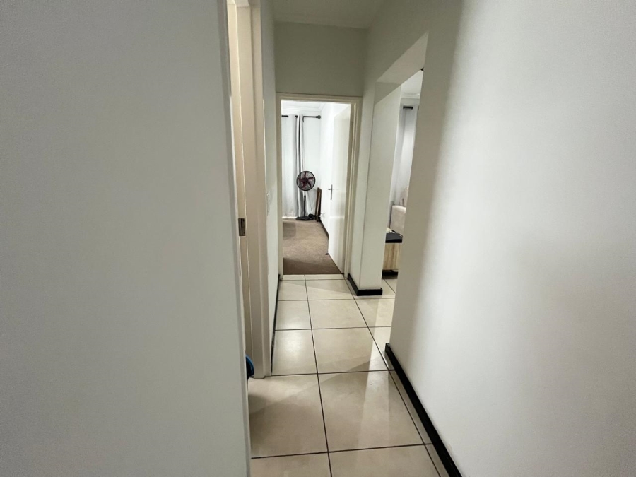 2 Bedroom Property for Sale in Barbeque Downs Gauteng