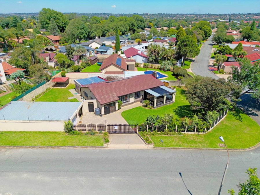 4 Bedroom Property for Sale in Allen Grove Gauteng