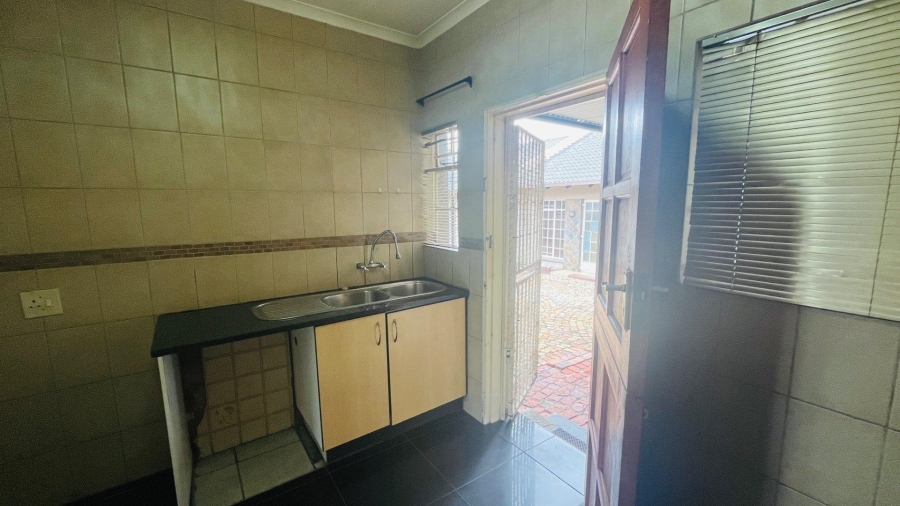 2 Bedroom Property for Sale in Lilianton Gauteng