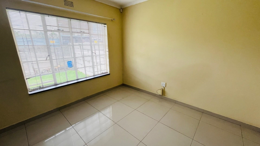 2 Bedroom Property for Sale in Lilianton Gauteng