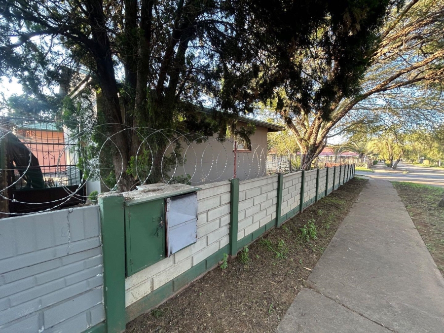 5 Bedroom Property for Sale in Pretoria Gardens Gauteng