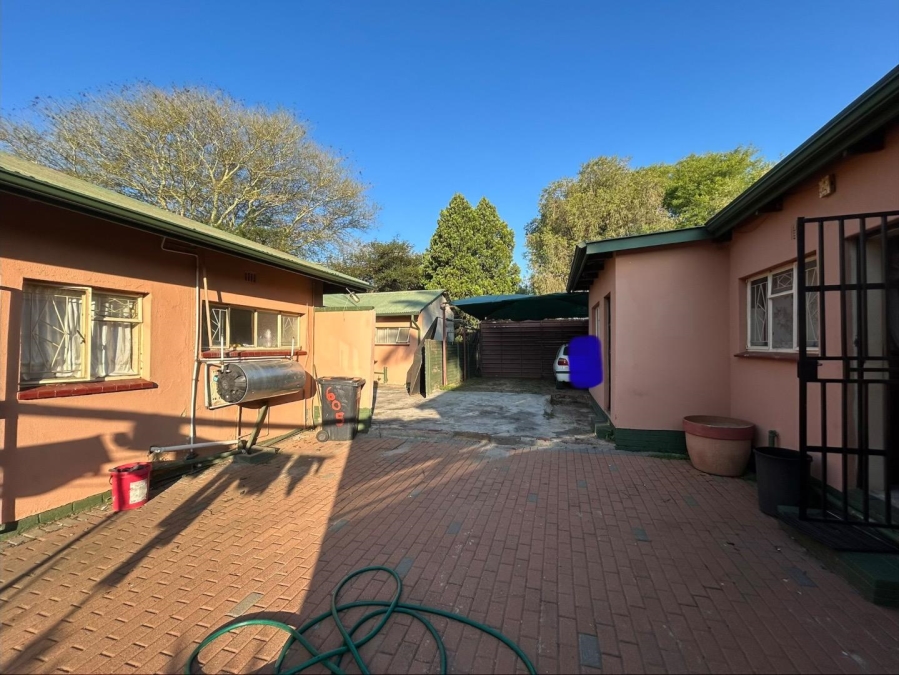 5 Bedroom Property for Sale in Pretoria Gardens Gauteng