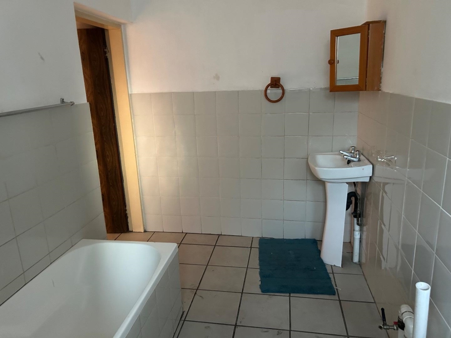 5 Bedroom Property for Sale in Pretoria Gardens Gauteng