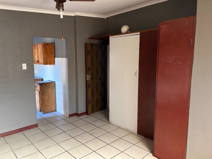 5 Bedroom Property for Sale in Pretoria Gardens Gauteng